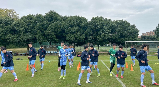 HLV Đinh Hồng Vinh: U22 Việt Nam đặt mục tiêu tích lũy kinh nghiệm