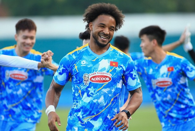 Tuyển Việt Nam: Lần đầu đủ quân số, Xuân Son khiến đồng đội mê tít