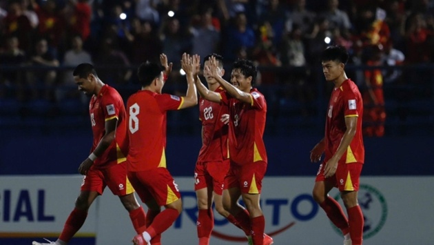 Tuyển Việt Nam lên hạng FIFA dù chưa thi đấu