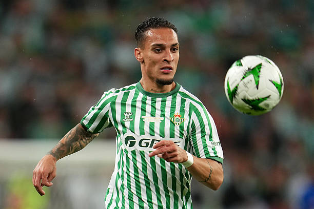 Antony trở lại mặt đất chỉ sau một đêm