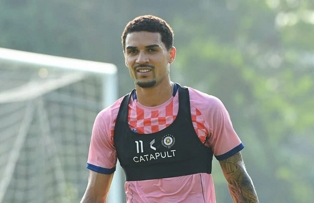 Ba cầu thủ nhập tịch sẵn sàng ra mắt tuyển Việt Nam đấu Malaysia