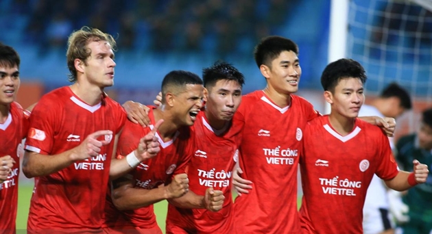 Chậm trễ ra sân, Viettel bị VFF phạt nóng 10 triệu