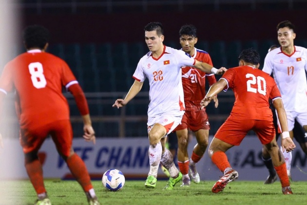 Điểm tin bóng đá Việt Nam 15/10: Nguyên nhân khiến Tiến Linh bỏ lỡ cơ hội; Chuyên gia chỉ trích quyết định của HLV Kim