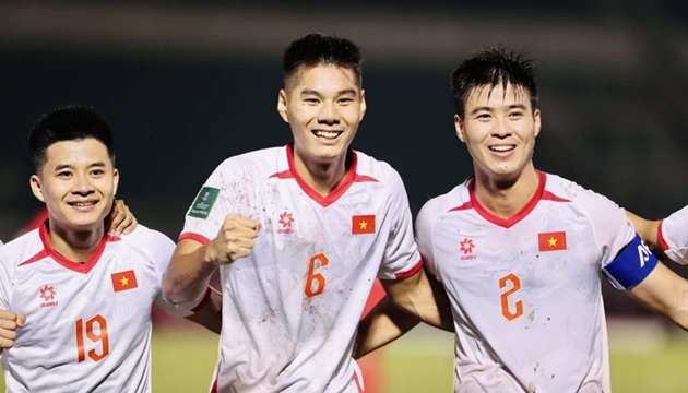 Điểm tin bóng đá Việt Nam 18/10: Việt Nam bỏ xa Indonesia; Malaysia đình chỉ Tổng thư ký