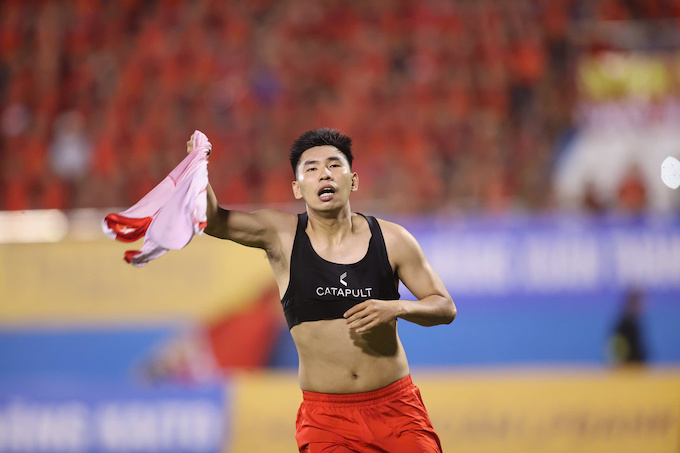 Đinh Xuân Tiến chấn thương, chia tay đội U23 Việt Nam