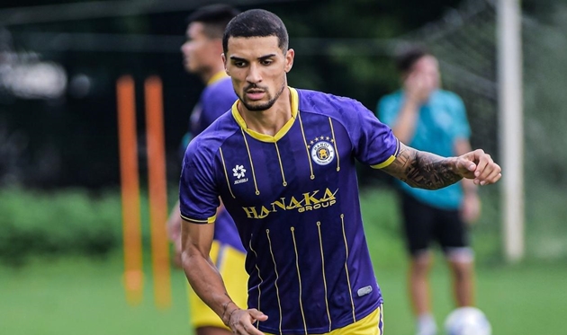 Hà Nội FC ra thông báo bất ngờ về Hendrio