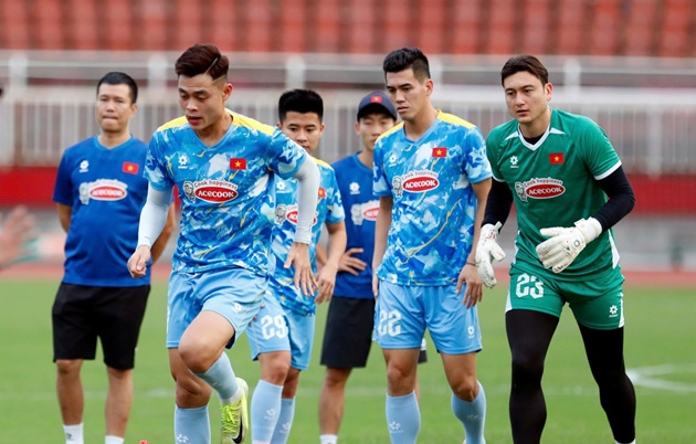 Hàng thủ Việt Nam: Nỗi lo trước trận Nepal