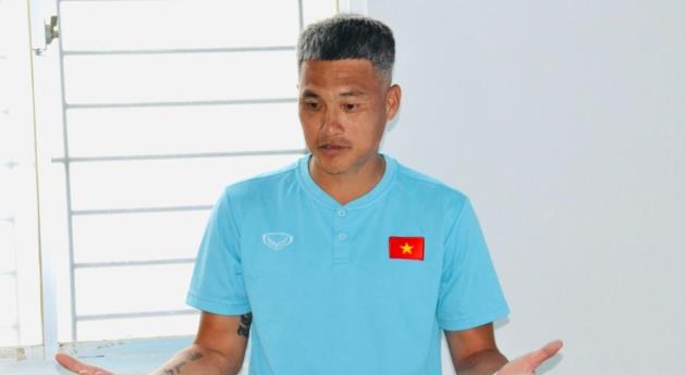 Hình ảnh khác lạ của Lê Công Vinh khiến người hâm mộ bất ngờ