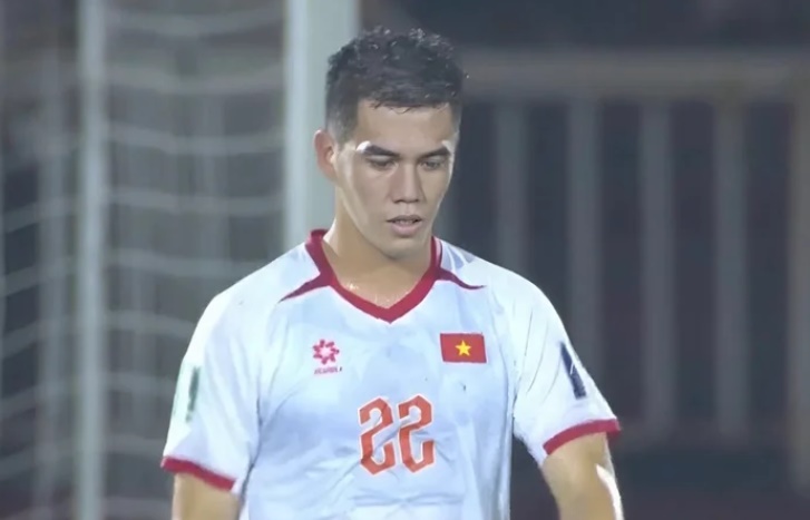 HLV Kim nhận xét về màn trình diễn của Tiến Linh