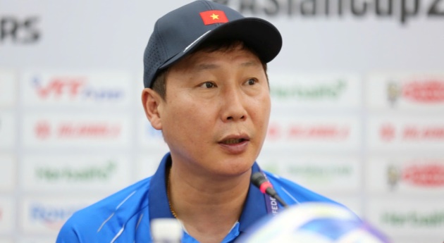 HLV Kim Sang Sik đặt mục tiêu toàn thắng trước Nepal