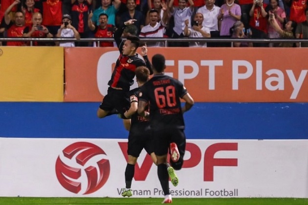 HLV Ninh Bình ca ngợi Đức Chiến sau màn trình diễn ấn tượng