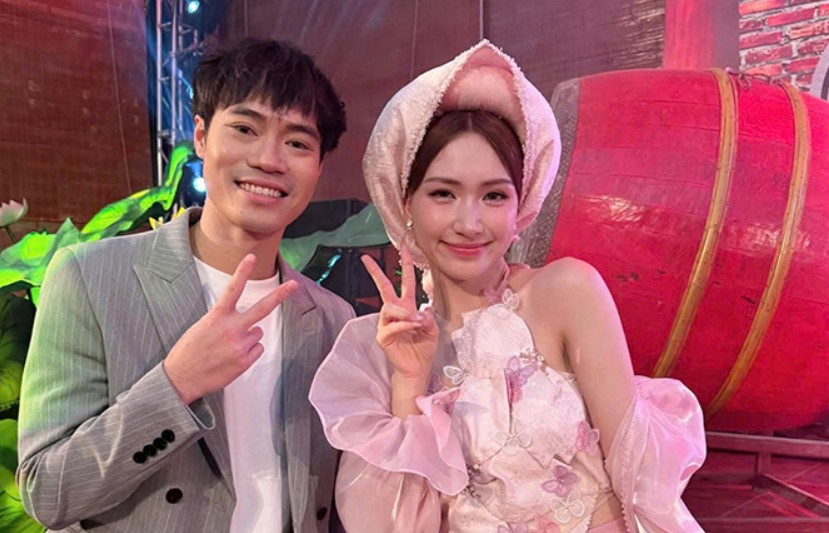 Hòa Minzy nói vui chuyện cưới, Văn Toàn “tính nợ” cực gắt