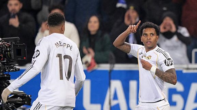 Mbappe và Rodrygo tỏa sáng, Real thắng kịch tính Alaves