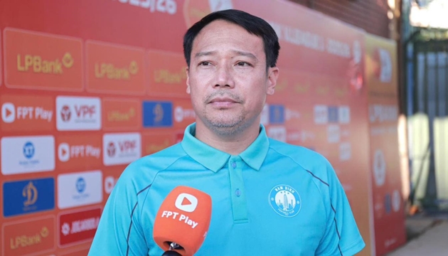 Nam Định tìm kiếm huấn luyện viên ngoại?