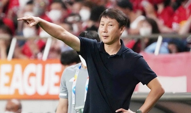 Ông Đinh Hồng Vinh tạm thay HLV Kim Sang Sik dẫn dắt tuyển Việt Nam