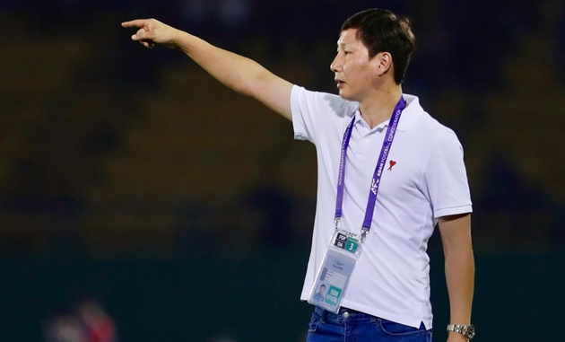 Ông Kim Sang-sik tạm chia tay tuyển Việt Nam