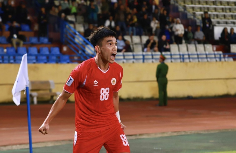 Tiền vệ CAHN được vinh danh ở Cúp C2 châu Á