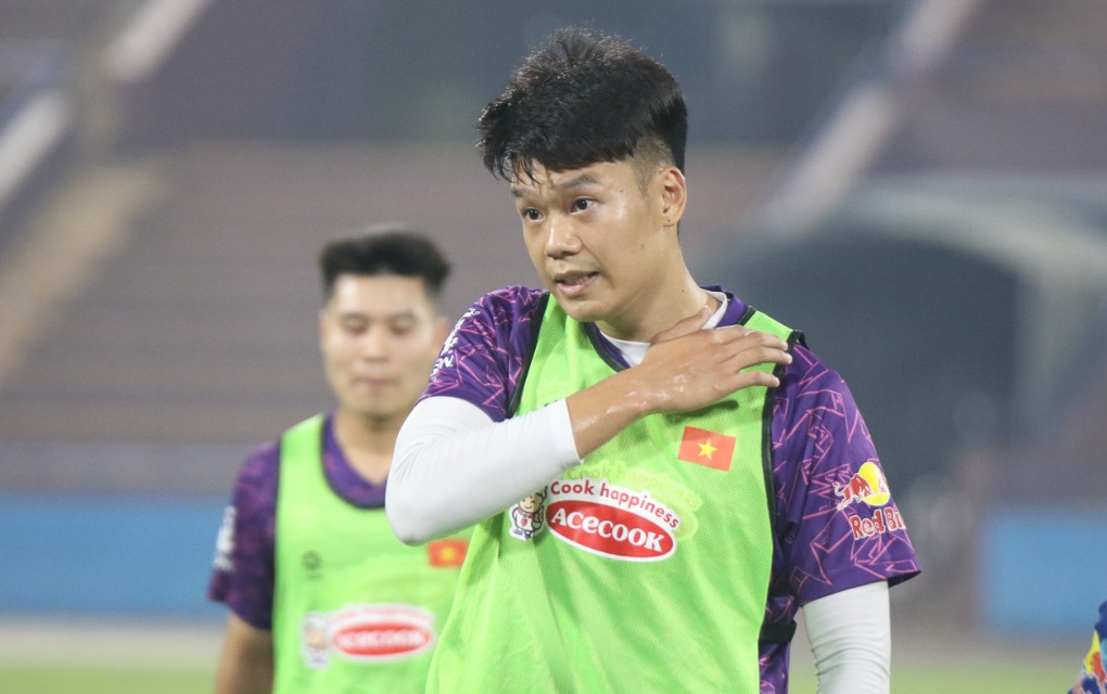 Tuyển Việt Nam thử nghiệm hàng thủ mới trước trận gặp Lào