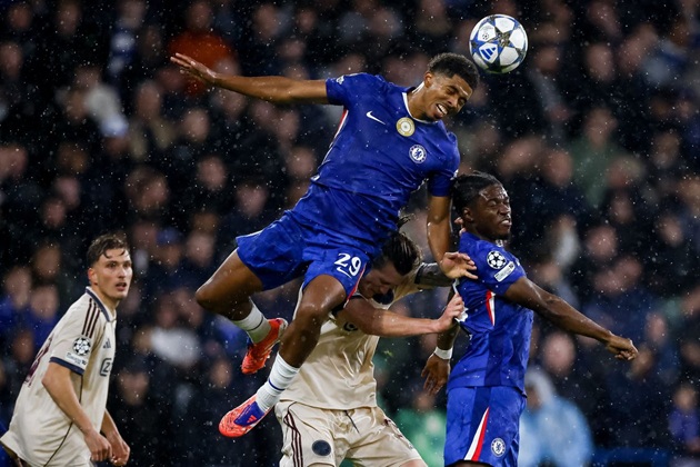 1 kiến tạo, 10 lần thu hồi bóng: Người hùng thầm lặng của Chelsea trước Ajax