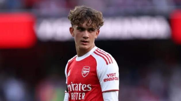 Arsenal đạt thỏa thuận ký học bổng với Max Dowman