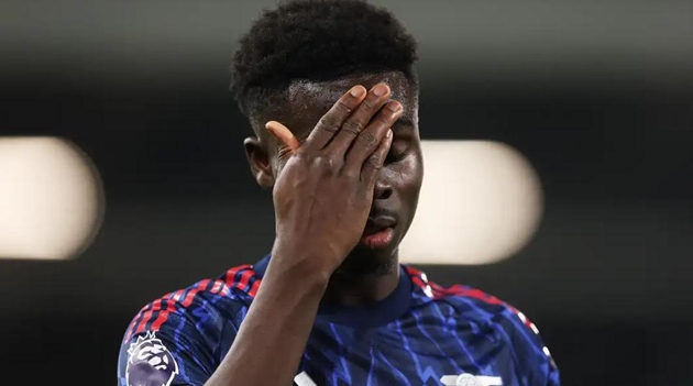Arsenal giành trọn 3 điểm, Saka vẫn tự trách chính mình
