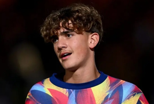 Arsenal và lộ trình đặc biệt dành cho thần đồng Max Dowman