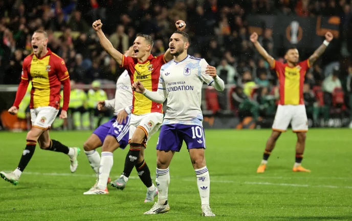 Aston Villa “trở lại mặt đất”