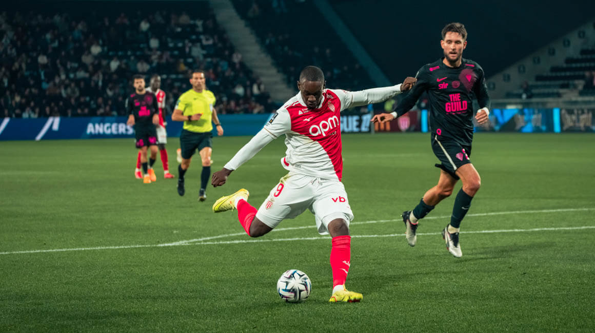 Balogun lập công, Monaco vẫn phải chia điểm với Angers