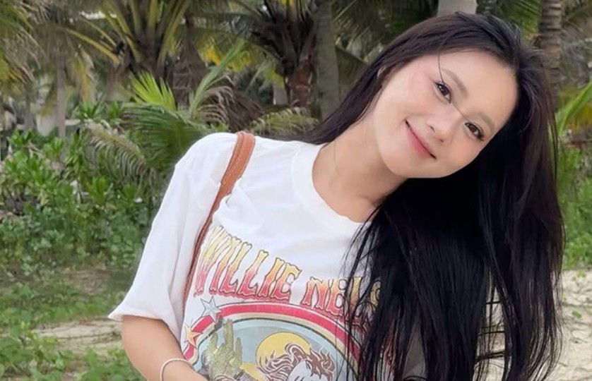 Bạn gái Nhâm Mạnh Dũng nở nụ cười quyến rũ, khiến NHM xao xuyến