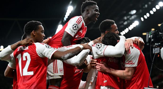 “Bầy Crazy Gang” thổi bay Atletico, đưa Arsenal vào giấc mơ Champions League