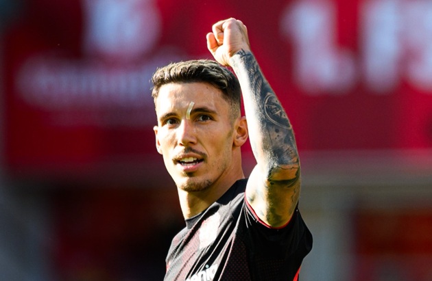 Bayer Leverkusen thắng trận thứ 3 liên tiếp, áp sát top 4