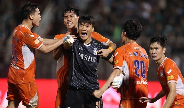 Bùi Tiến Dũng hạnh phúc khi giúp Đà Nẵng trụ lại V-League