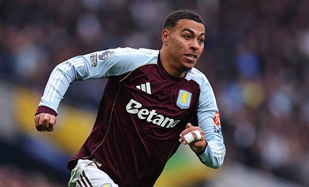 Chelsea quan tâm, Aston Villa quyết tâm giữ chân Rogers