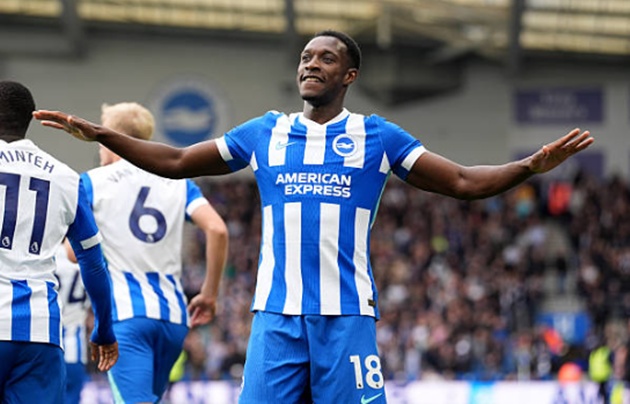 Cú đúp của Welbeck khuất phục siêu phẩm đánh gót của Woltemade