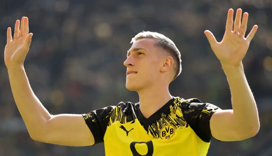 Được Liverpool quan tâm, Schlotterbeck bỏ ngỏ khả năng gia hạn với Dortmund