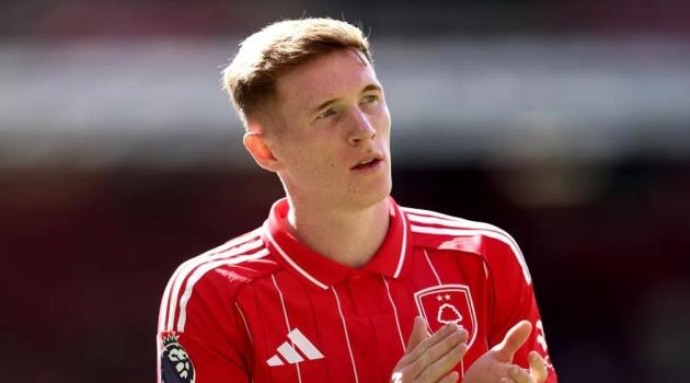 Elliot Anderson bị cảnh báo nguy cơ sa sút nếu đến Man United