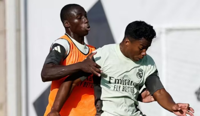 Ferland Mendy trở lại trong màu áo Real