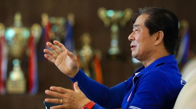 Giao tiếp sân cỏ: Thước đo cho sự chuyên nghiệp của bóng đá Việt