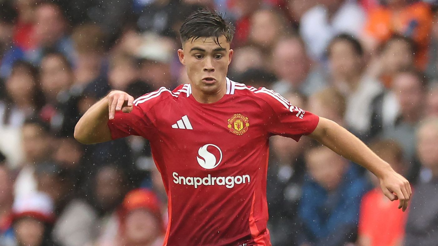 Harry Amass có thể giải quyết bài toán cánh trái của Man United