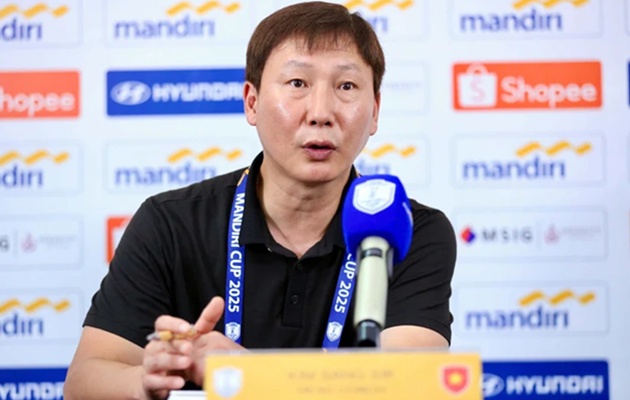 HLV Kim hài lòng khi U23 Việt Nam giữ thế cân bằng