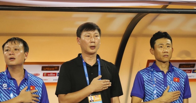 HLV Kim Sang-sik có cơ hội làm nên lịch sử với bóng đá Việt Nam