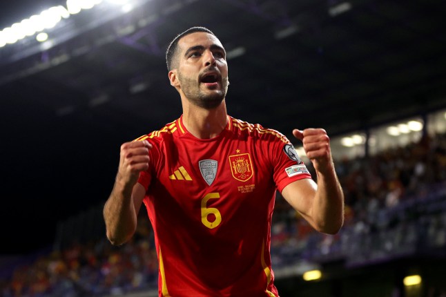 HLV Tây Ban Nha: Mikel Merino ở cùng đẳng cấp với Pedri và Rodri