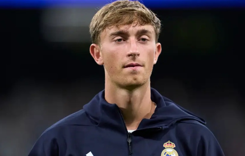 Huijsen có nguy cơ vắng mặt ở Siêu kinh điển