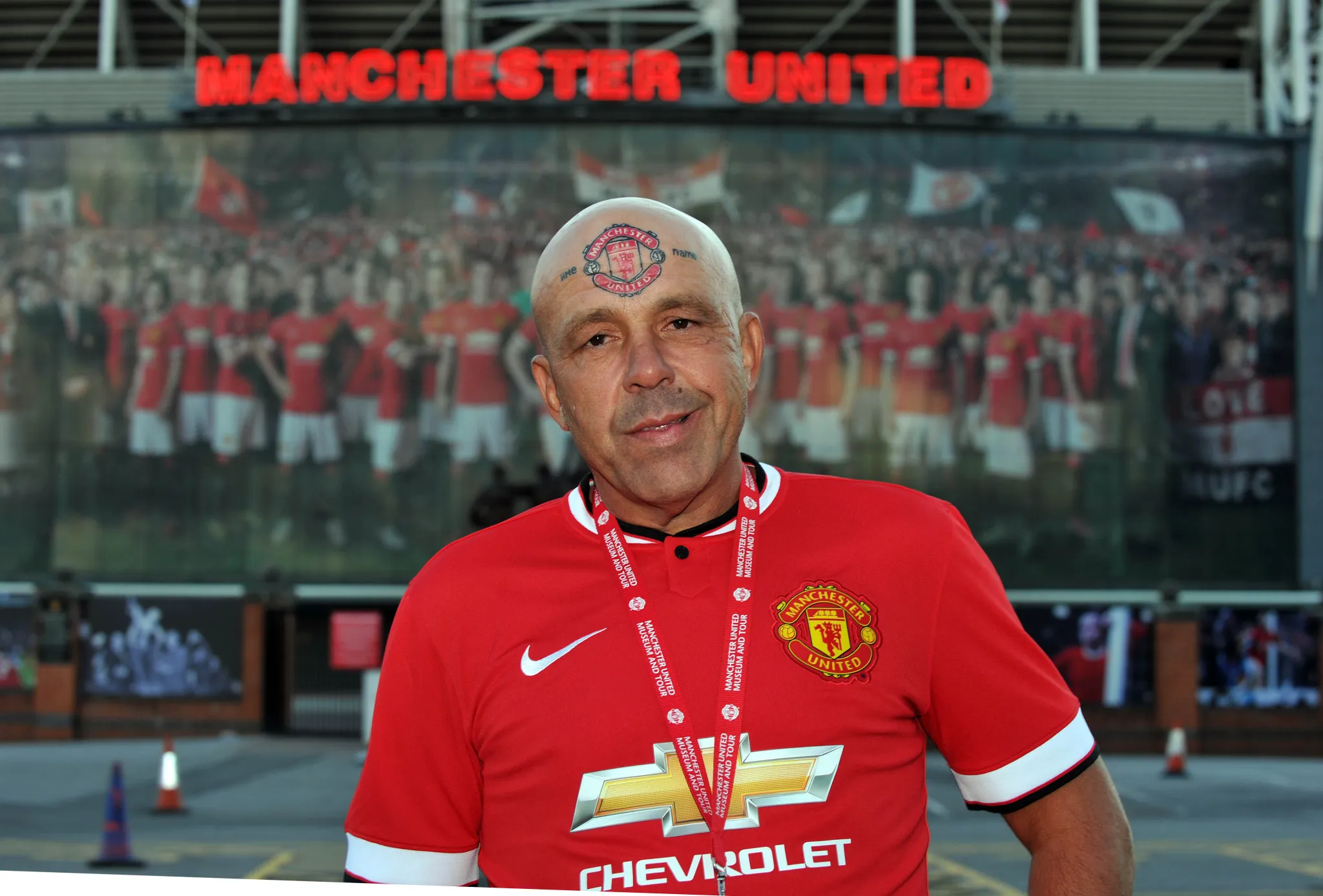 Huyền thoại CĐV Man Utd: Tình yêu bất tử và cuộc đời kỳ lạ