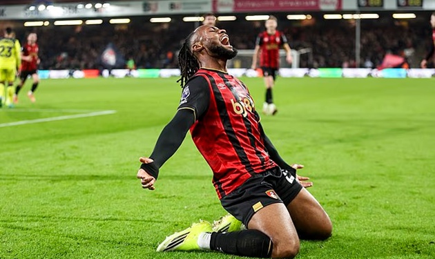 Iraola xác nhận Semenyo đến Man City sau bàn thắng vàng