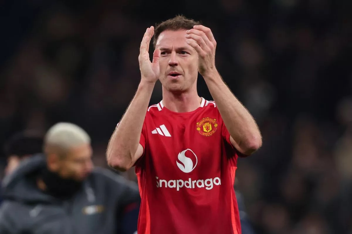 Jonny Evans làm trợ lý MU và những góc khuất đầy tai tiếng