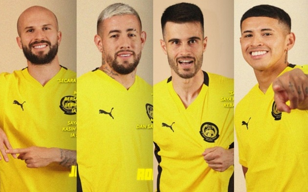 Khán giả phản ứng trước “đội hình toàn cầu” của Malaysia đấu Việt Nam