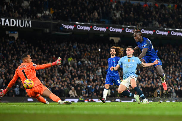 Kỷ lục 77 năm chờ Man City phá vỡ trước Chelsea