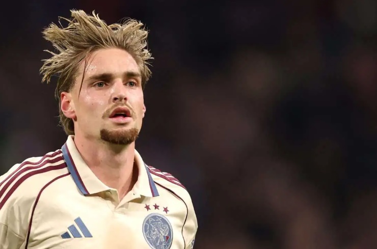 Lazio thần tốc chiêu mộ sao Ajax thay Guendouzi