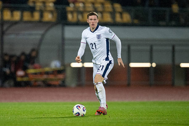 Man City sẵn sàng chi 75 triệu, nhắm Anderson thay thế Rodri